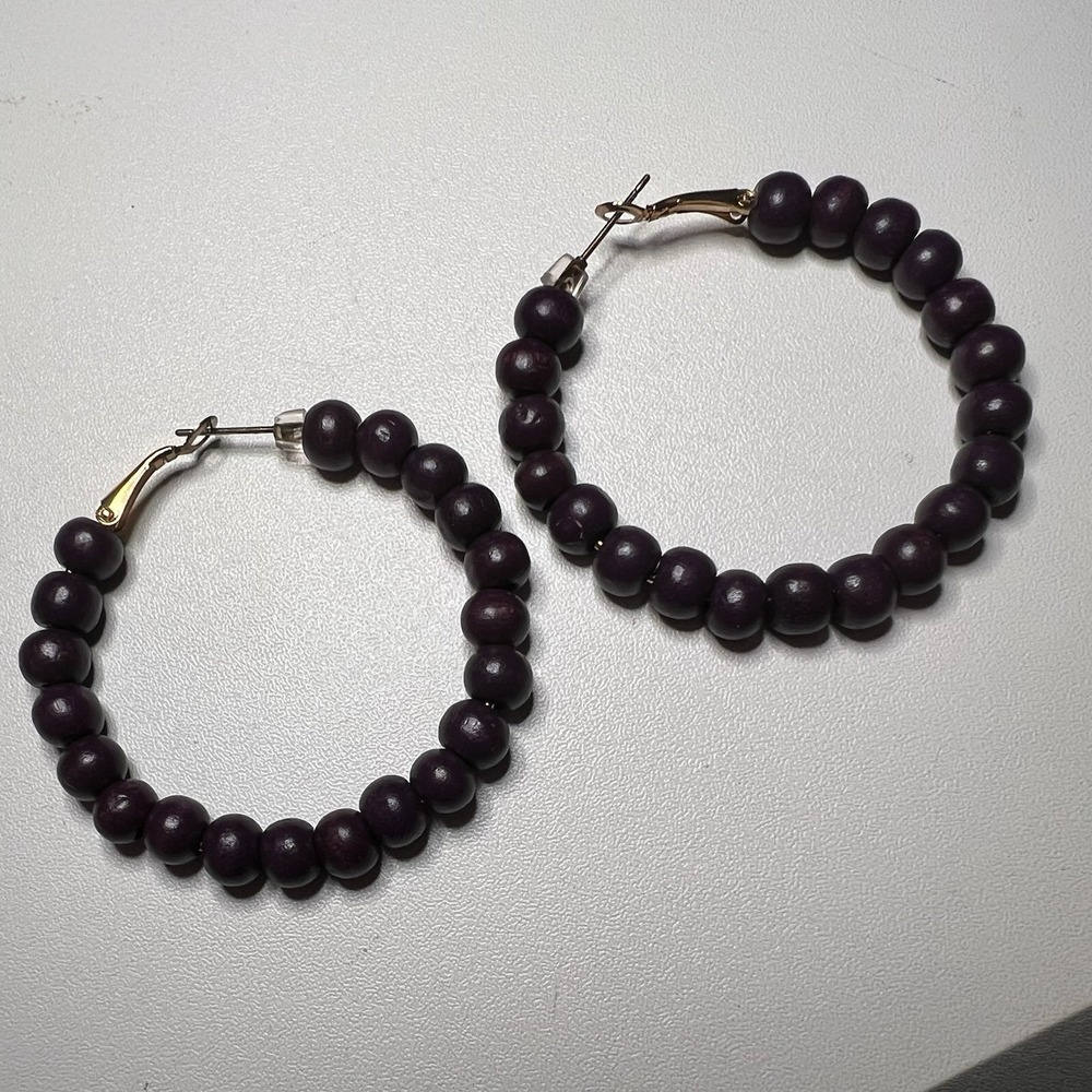 Vtg Dark Purple Wood Bead Hoop Earrings Gold-toned